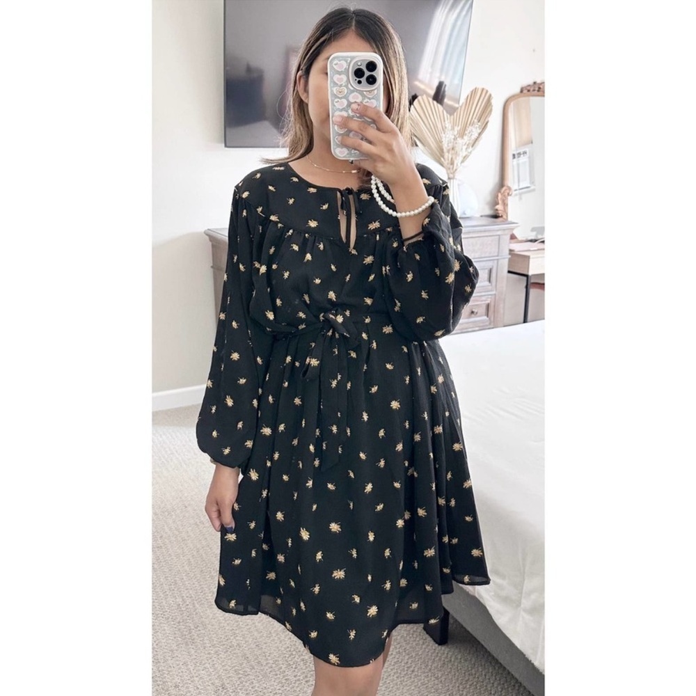 MADEWELL tie-waist mini dress in french daisies - Picture 1 of 11